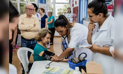 Evento promove atividades em prol da saúde da mulher em Apucarana