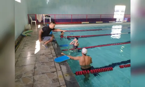 Lagoão e Centro da Juventude atendem quase 3 mil com as piscinas