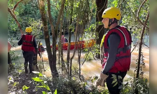 Pai arrastado com família em rio foi localizado em 