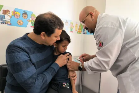 Buscando ampliar a cobertura vacinal, Paraná realizou Dia D da campanha de Multivacinação neste sábado (21)