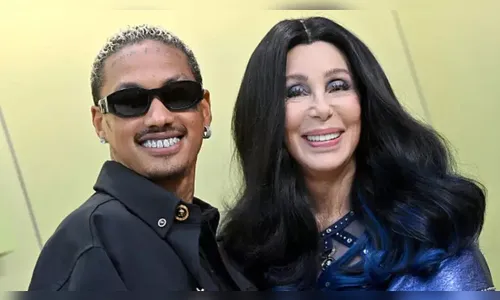 Cher abre o jogo sobre namorado 40 anos mais novo