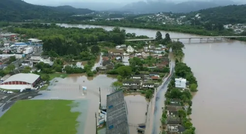 Cerca de 3,2 mil casas foram atingidas pela água em União da Vitória