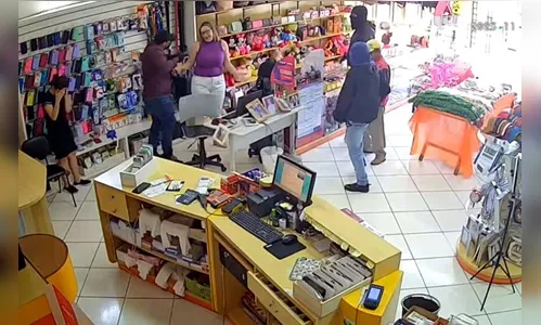 Assalto à mão armada em comércio de Fênix causa pânico e mobiliza PM
