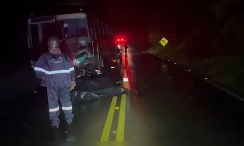 Motociclista morre em colisão frontal com ônibus no oeste do Paraná