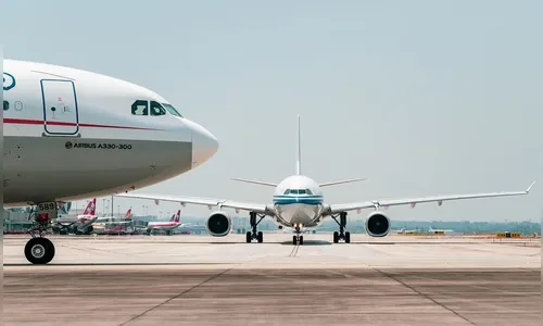 Fralda gera alerta de bomba e aeronave precisa ser evacuada; entenda
