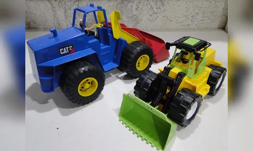 Ladrões invadem loja de Jandaia do Sul e furtam carrinhos de brinquedo