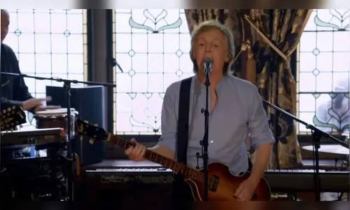 “John e Yoko tinham se tornado um casal e isso inevitavelmente afetou a dinâmica do grupo”, disse McCartney.