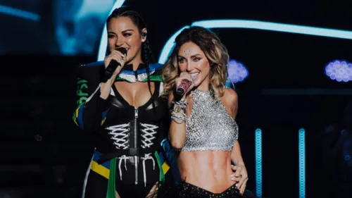 Maite Perroni incentivou a união feminina durante o show do RBD