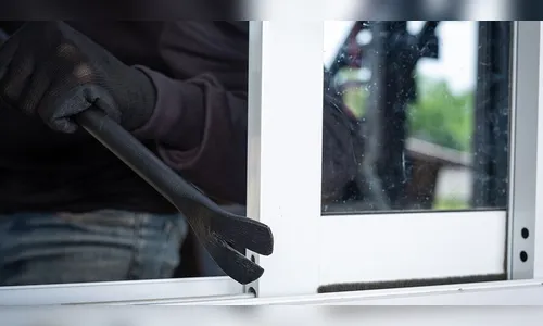 Homem visualiza casa sendo furtada e aciona PM em Apucarana