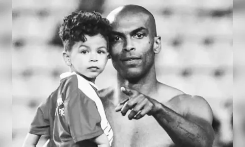 Filho de 4 anos do zagueiro Naldo morre após acidente de trânsito