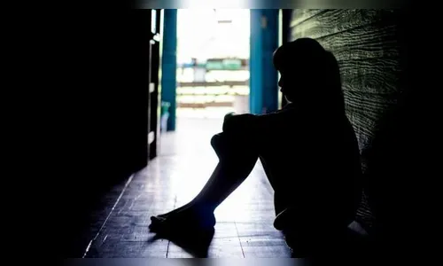 Grávida aciona a PM e diz estar sendo mantida em cárcere privado