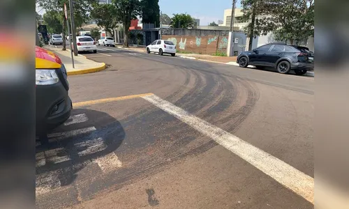 Óleo de cozinha na rua causa queda de motociclista em Apucarana