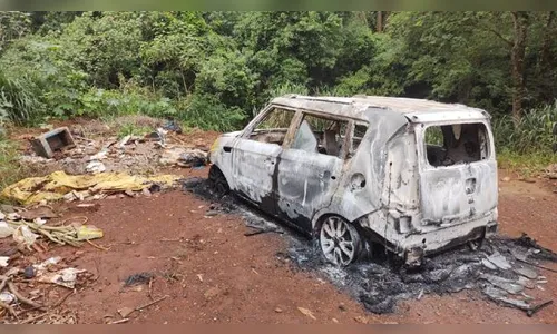 Corpo é encontrado carbonizado dentro de veículo queimado em Londrina