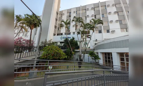 Feto é encontrado dentro de lixo de banheiro em hospital de Londrina