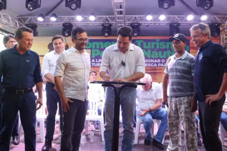 O governador Carlos Massa Ratinho Junior lançou neste sábado (21), em Guaíra, Noroeste do estado, o programa Fomento Turismo, Pesca e Náutica. O lançamento foi durante o XXIX Torneio Internacional de Pesca Esportiva de Guaíra