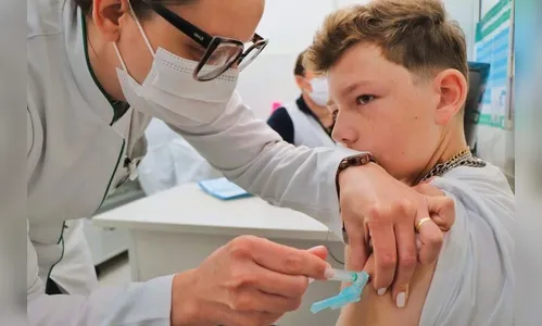 Saúde de Arapongas aplica mais de 900 doses de vacina no 