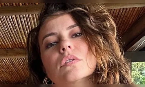 Paolla Oliveira impressiona com cabelo cacheado: 