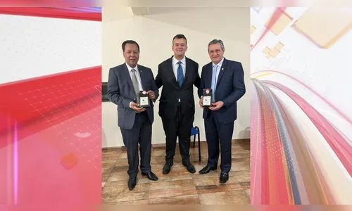 Secretário representa prefeito de Apucarana em evento religioso