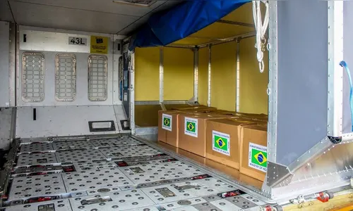 Ajuda a Gaza chega à fronteira, mas não há previsão de entrega