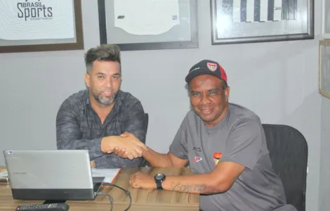 Presidente Douglas e o novo diretor, Toninho