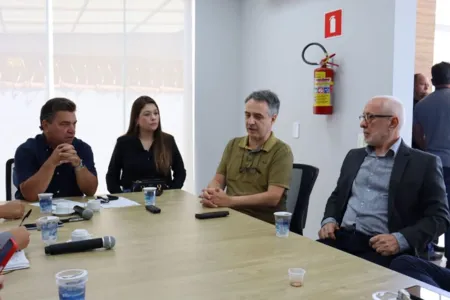 Reunião extraordinária foi realizada em Londrina