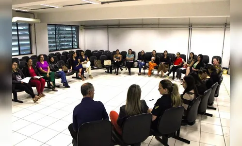 Arapongas alinha campanha pelo fim da violência contra a mulher