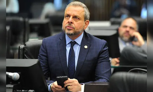 Deputado Ricardo Arruda é alvo de operação do MP-PR