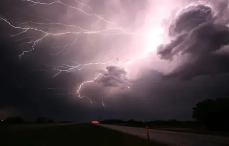 Tempestades devem atingir o Paraná