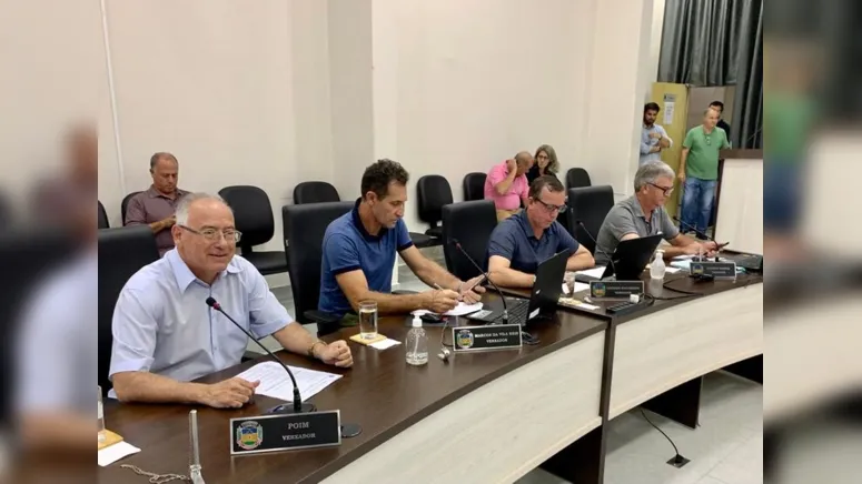 Imagem ilustrativa da notícia Ex-presidente da Câmara, vereador Poim está na curva