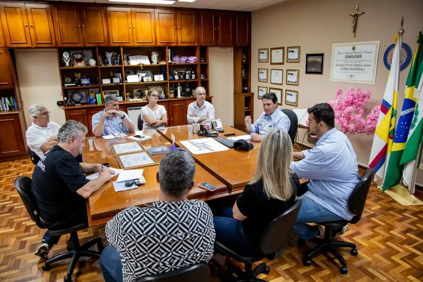 A reunião ocorreu nesta segunda-feira