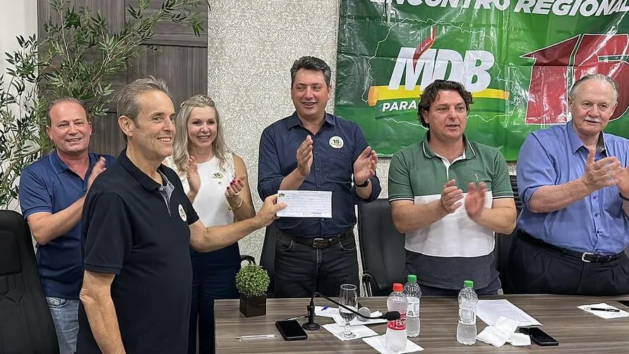 Marcelo Reis assinou a ficha de filiação ao MDB