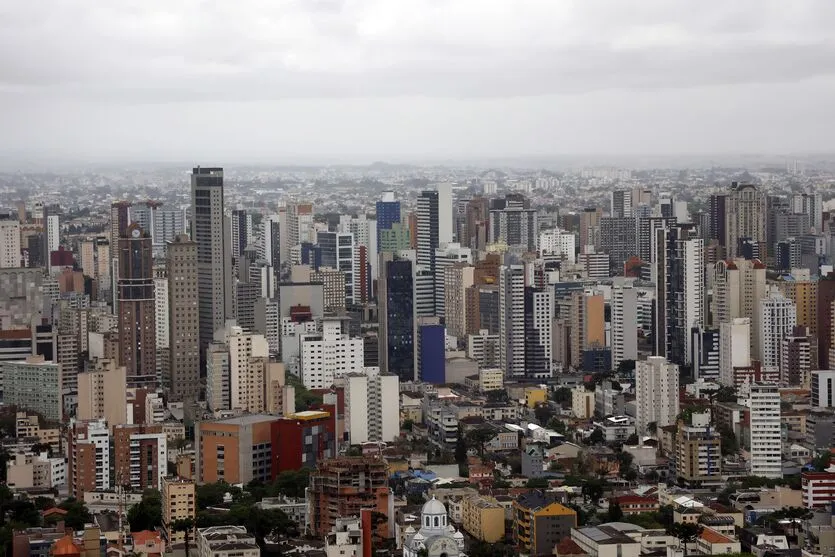 Número absoluto de homicídios também caiu no Paraná