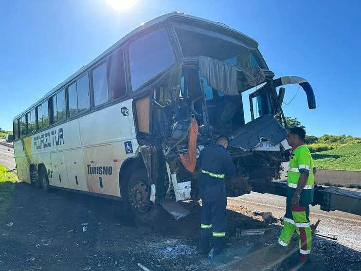 O acidente aconteceu na BR-369 em Uraí