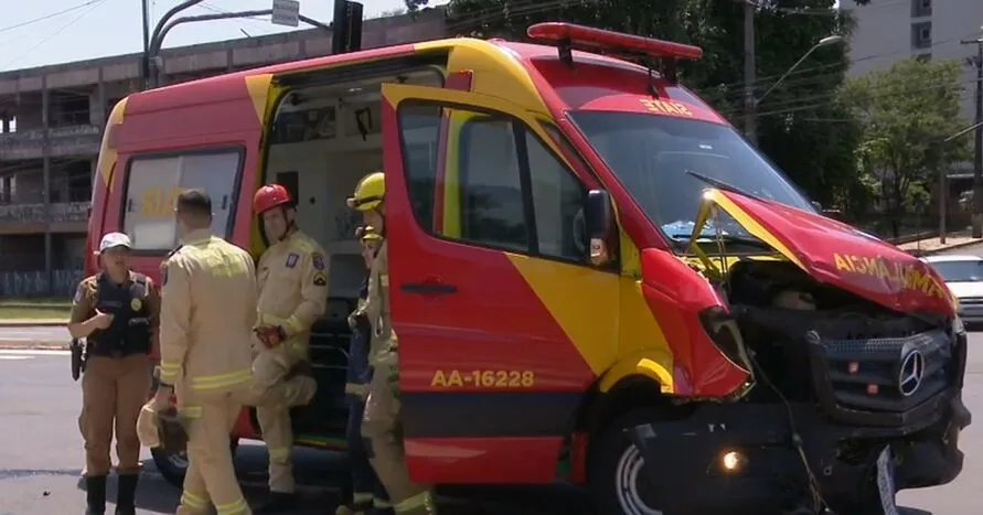 O acidente aconteceu na tarde desta segunda-feira (3)