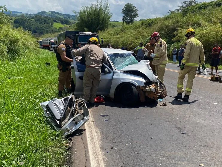 Rapaz ficou preso às ferragens