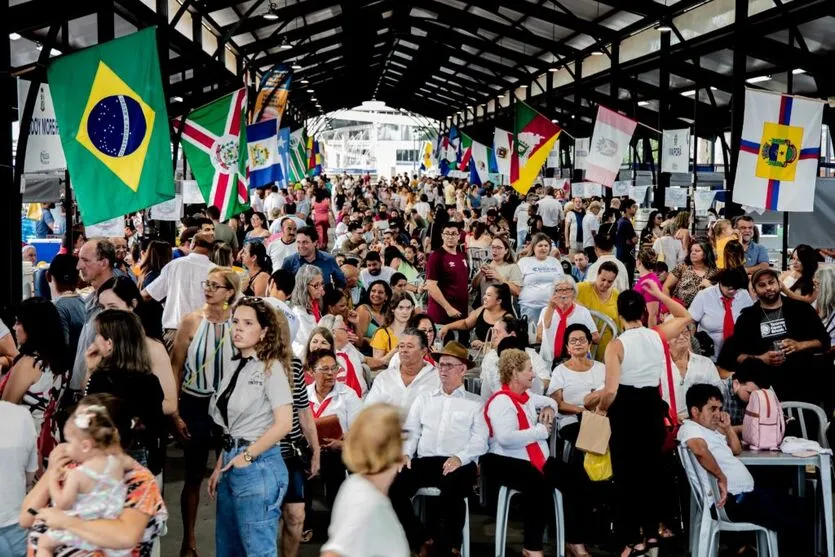 'Riquezas do Vale' é sucesso de público e de expositores em Apucarana