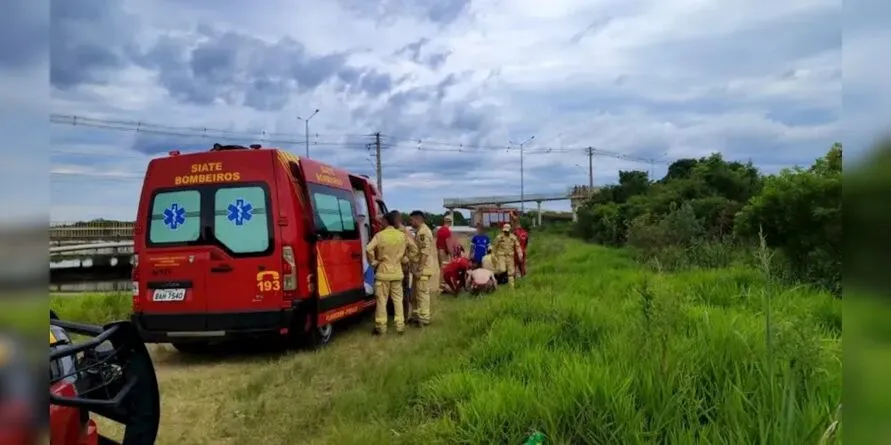 Segundo socorristas, jovem ficou boiando na água por cerca de 40 minutos