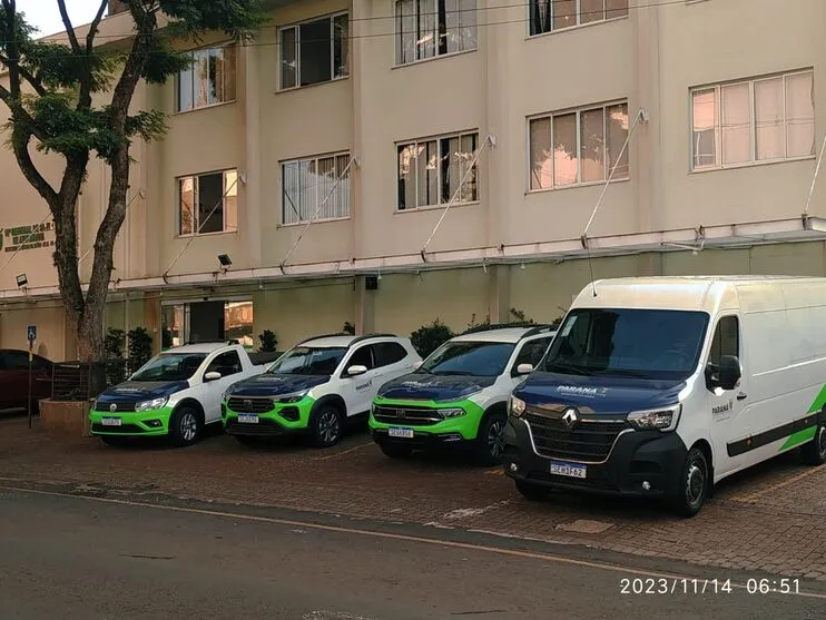 Veículos na sede da Regional