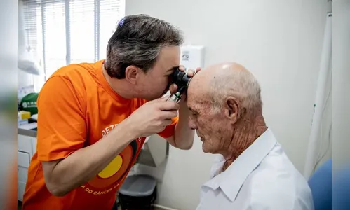 Campanha de Prevenção ao Câncer de Pele realiza 300 atendimentos