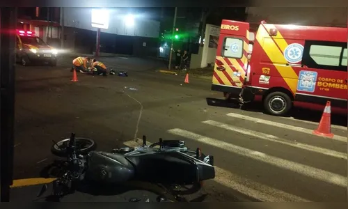 Acidente entre carro e moto deixa homem ferido em Apucarana