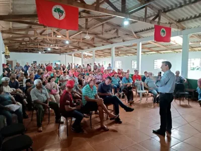 A entrega dos títulos aconteceu na manhã do último dia 02