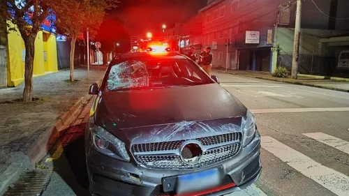 A sequência de acidentes aconteceu nesta segunda-feira (11)