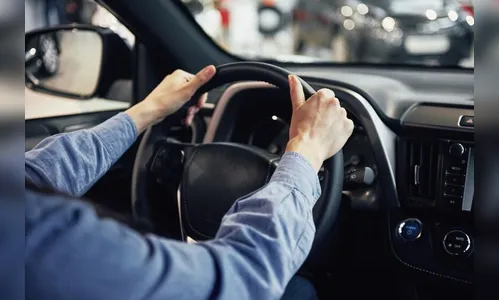 Polícia apreende carro de motorista sem CNH em Ivaiporã