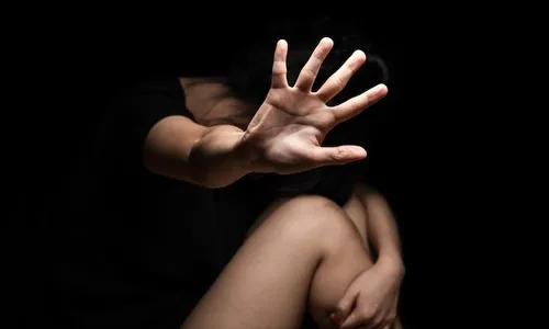 Homem é preso por violência doméstica após agredir esposa em Apucarana