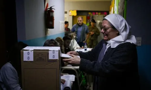 Argentinos votam no segundo turno para presidente neste domingo