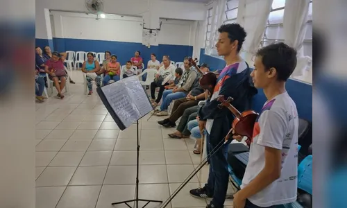 Atividade socioassistencial conta com apresentação musical