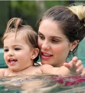 Bárbara é mãe de Ayla e dos gêmeos Álvaro e Antônio