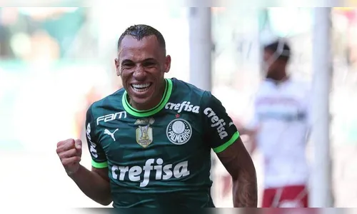 Palmeiras bate Fluminense, põe uma mão na taça e torcida faz festa