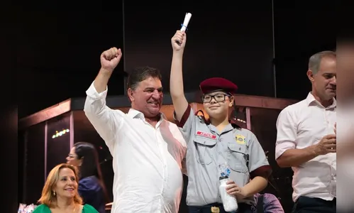 Arapongas forma 200 alunos na disciplina cívico-militar