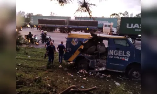 Criminosos armados com fuzis explodem carro-forte em SP; veja vídeo